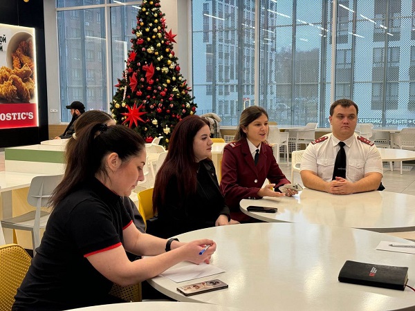 photo 5285522158056574450 y